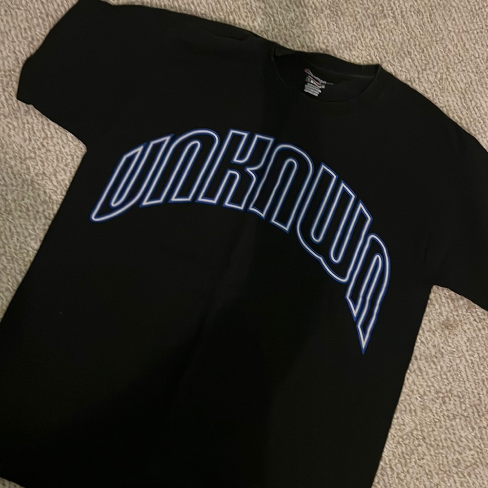 unknown champion t shirt medium